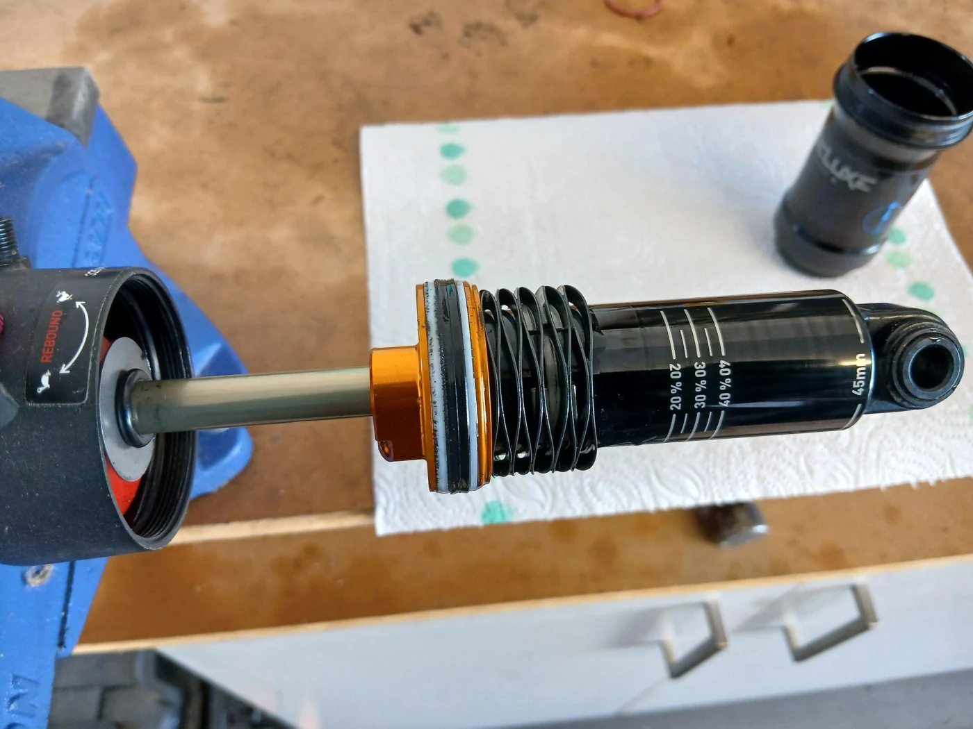 Shock air can service